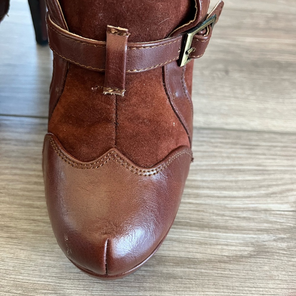 Gorgeous brown 3”  high heel boots! - Picture 4 of 4